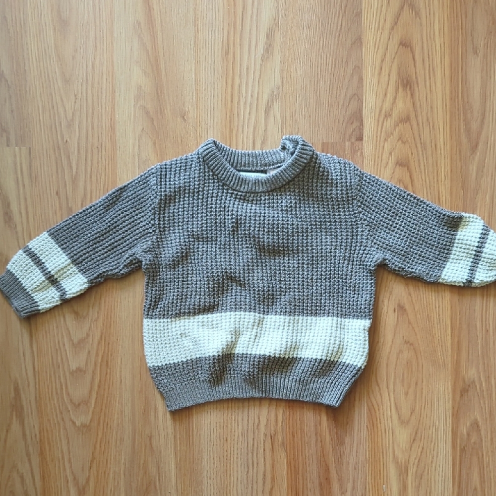 Zara Gray and Cream Sweater Soft Knit Long Sleeve